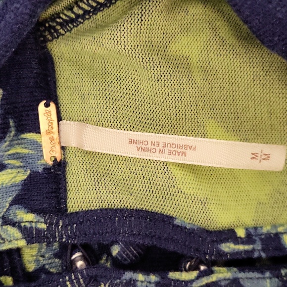 🛍Free People Womens M Dinner Party‎ Blouse Floral Button Back Split Front Boho - Picture 3 of 9